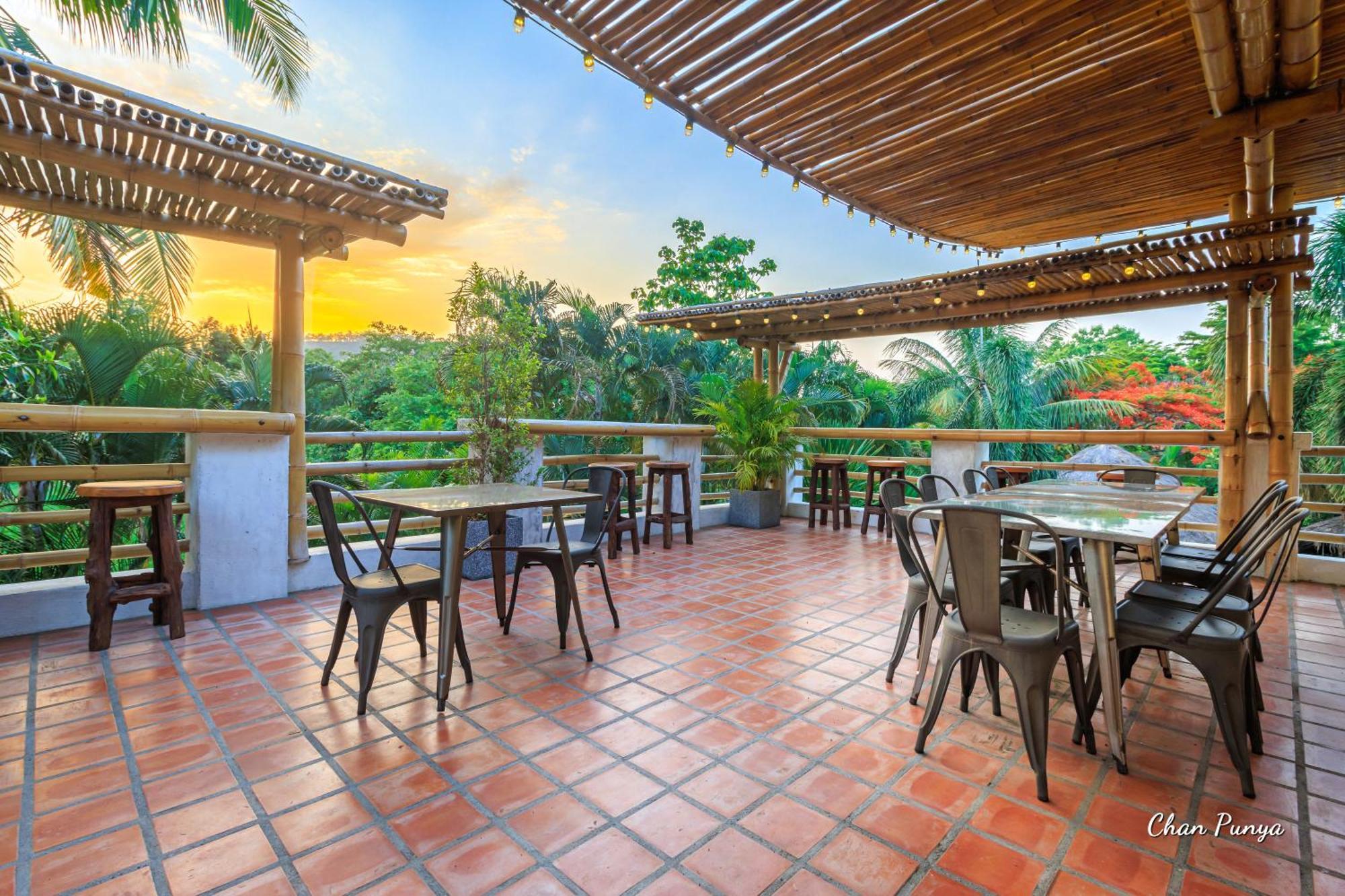 Baanpong Lodge San Kamphaeng Экстерьер фото