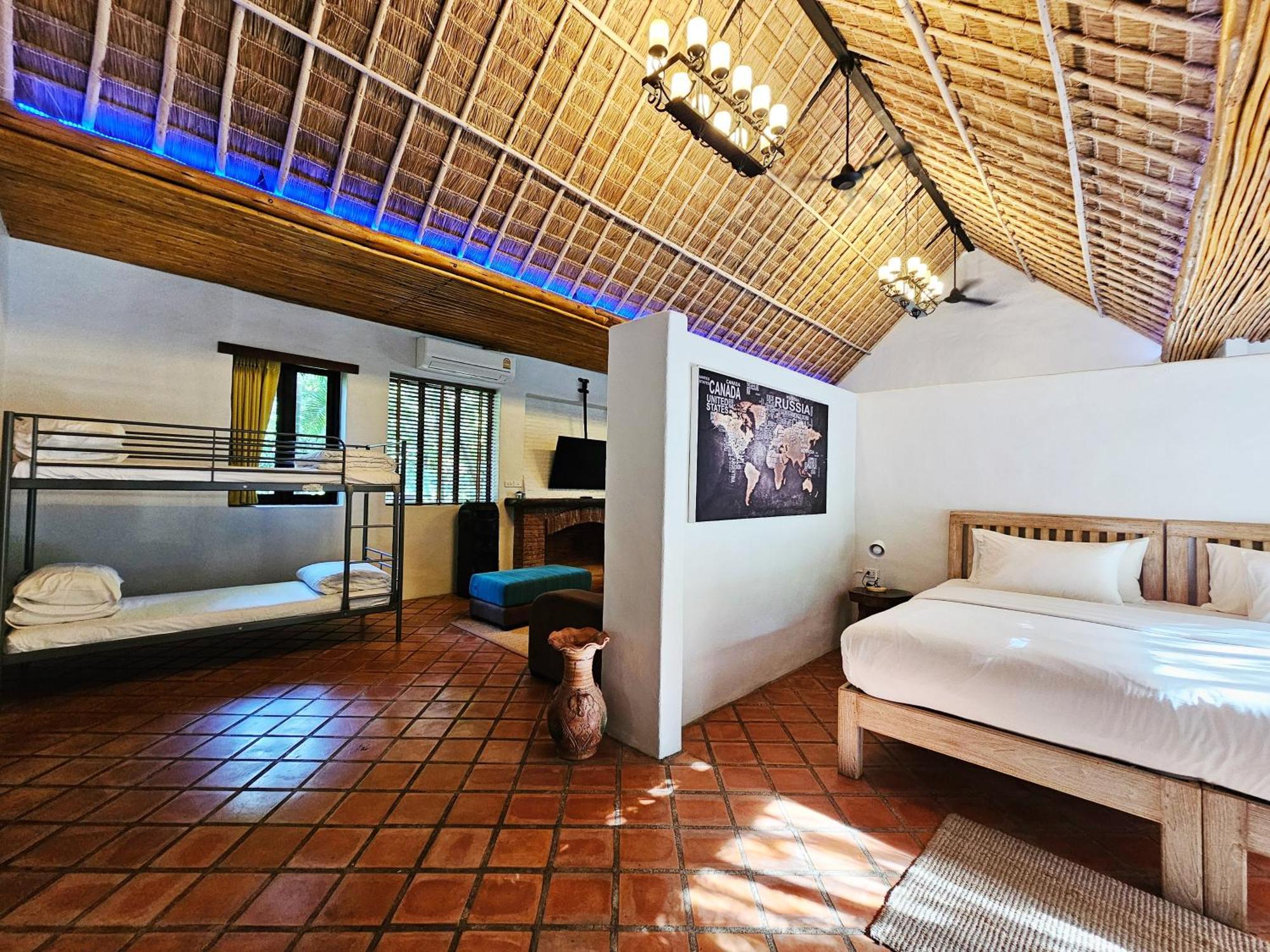 Baanpong Lodge San Kamphaeng Экстерьер фото