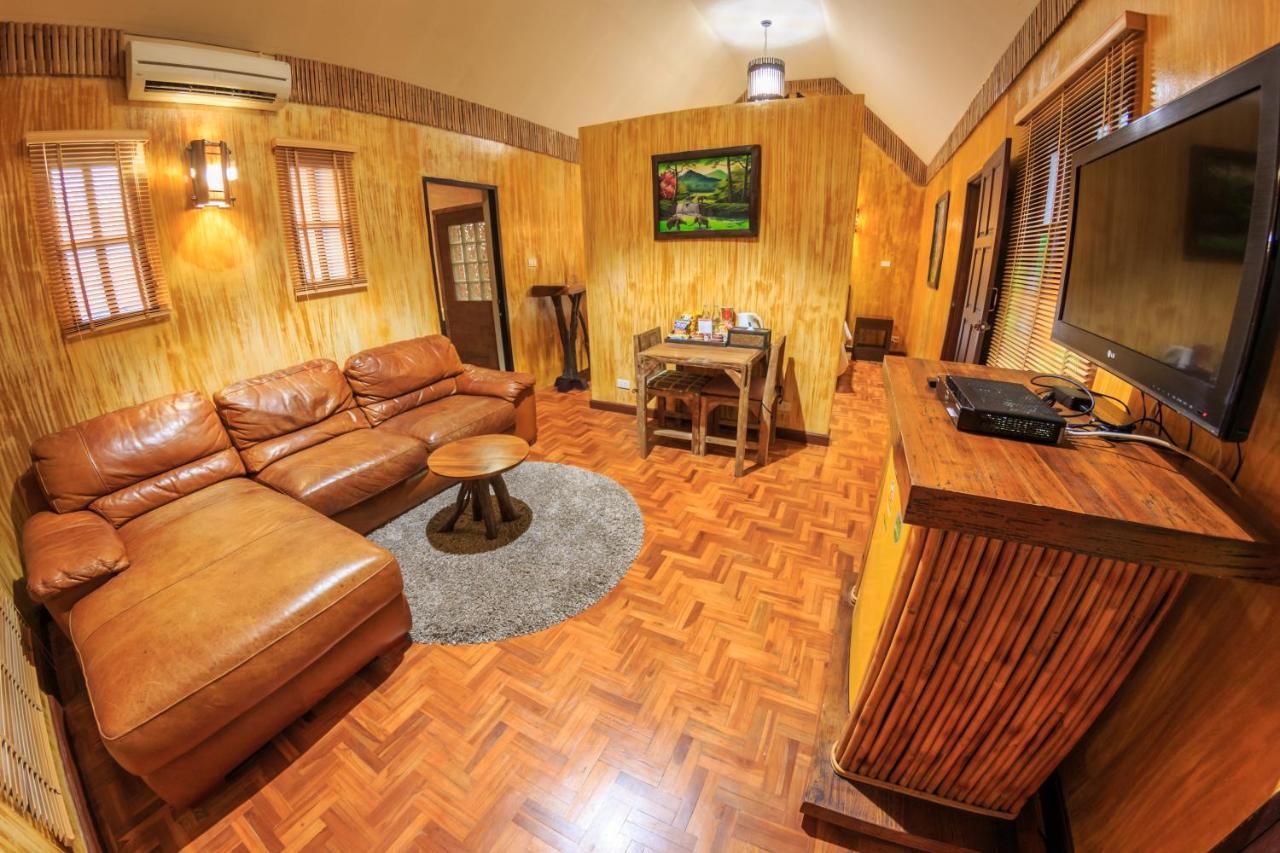 Baanpong Lodge San Kamphaeng Экстерьер фото